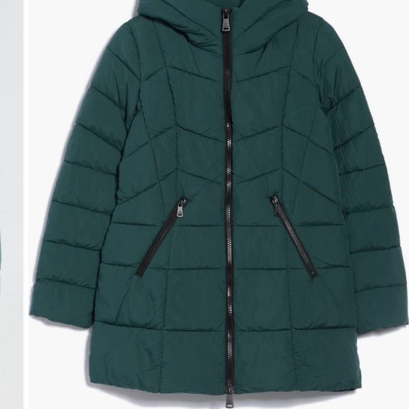 Bernardo Hooded Water Resistant Puffer Jacket - Picture 3 of 3